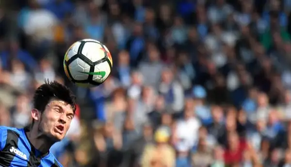 Barrow per gli ospiti, Caicedo per i padroni di casa: i gol arrivano nel primo tempo, nella ripresa la Dea si schianta contro uno Strakosha in giornata super.