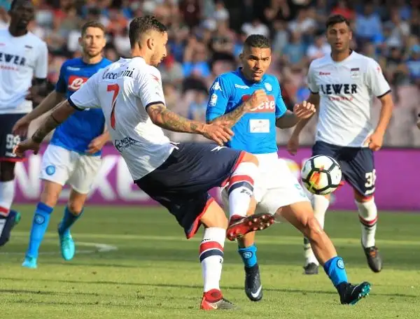 Milik e Callejon firmano l'ultima vittoria stagionale per gli azzurri, Tumminello non basta alla squadra di Zenga: è serie B.