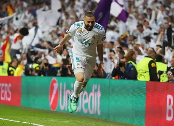 Il 2-2 con doppietta dell'attaccante francese basta ai Blancos per volare a Kiev per l'ultimo atto della Champions League.