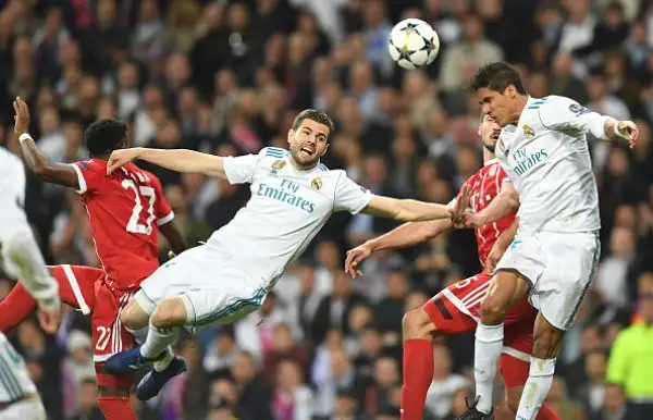Il 2-2 con doppietta dell'attaccante francese basta ai Blancos per volare a Kiev per l'ultimo atto della Champions League.