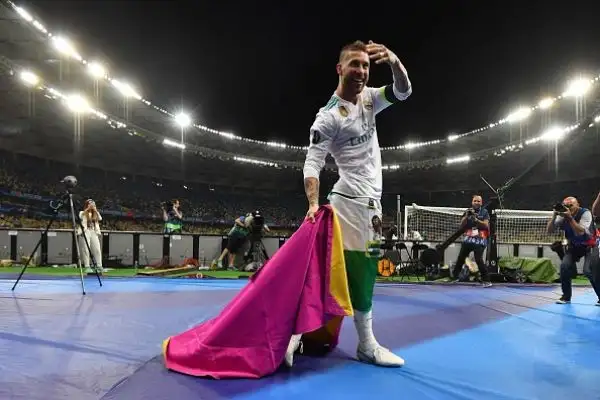 Una splendida rovesciata di Bale e due papere dello sciagurato Karius hanno messo ko il Liverpool di Klopp.