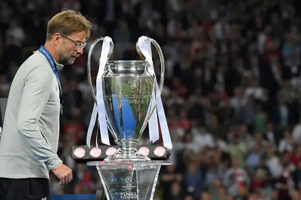 Una splendida rovesciata di Bale e due papere dello sciagurato Karius hanno messo ko il Liverpool di Klopp.