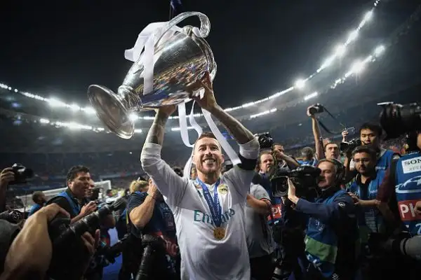 Una splendida rovesciata di Bale e due papere dello sciagurato Karius hanno messo ko il Liverpool di Klopp.