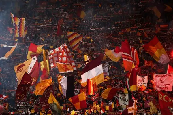 Non bastano le doppiette di Dzeko e Nainggolan: la vittoria giallorossa all'Olimpico sancisce l'eliminazione in semifinale.