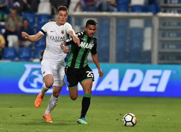 I giallorossi di Di Francesco piegano i neroverdi già salvi grazie all'autorete di Gianluca Pegolo. Terzo posto finale per i capitolini.