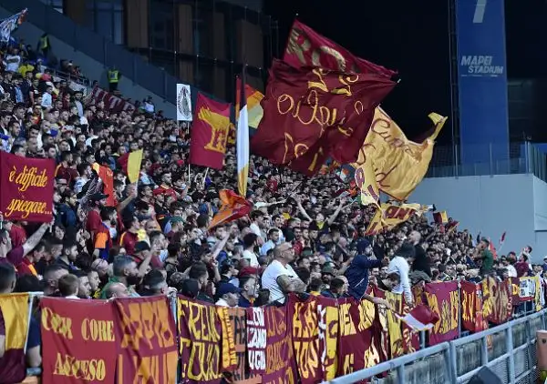I giallorossi di Di Francesco piegano i neroverdi già salvi grazie all'autorete di Gianluca Pegolo. Terzo posto finale per i capitolini.