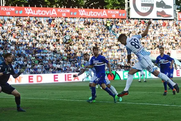 Antenucci con una doppietta e Grassi firmano le tre reti con cui gli estensi vincono davanti al pubblico di casa confermando la serie A.