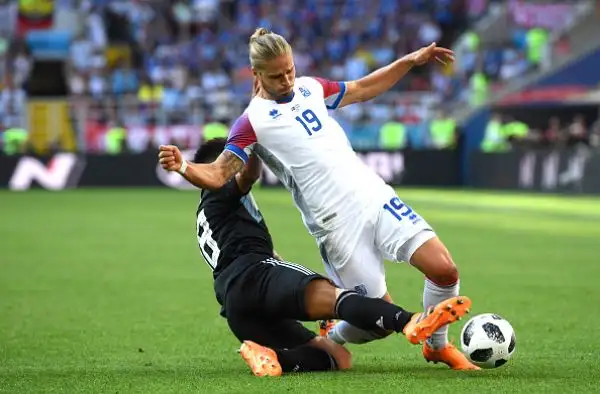 La truppa di Sampaoli non è riuscita ad andare oltre l’1-1 contro una Islanda come al solito tutto cuore che ha cercato di chiudere ogni gli spazio a Messi e compagni.