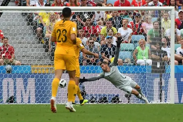 Con un gol per tempo di Carillo e del capitano Guerrero, la squadra di Gareca piega l'Australia che chiude il Gruppo C al quarto posto.