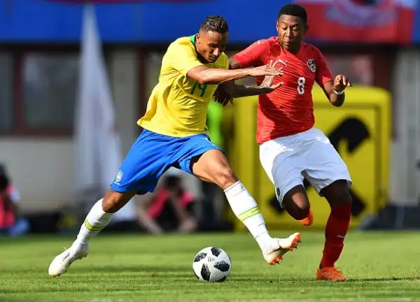Austria sconfitta 3-0 a Vienna, l'attaccante del Psg sale a 55 centri in Nazionale: agguantato Romario.
