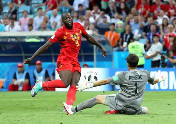 Buon debutto dei Diavoli Rossi che liquidano i centroamericani per 3-0: c'è pure la doppietta di Lukaku.