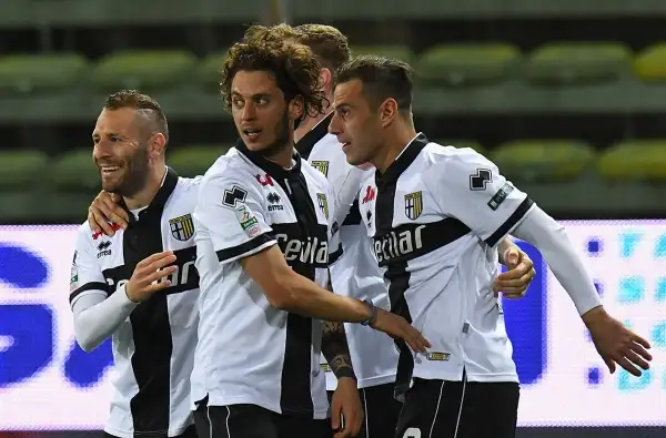 Grazie a una tripletta dell'Arciere Calaiò, il Parma si impone in casa contro il Palermo e risale al quarto posto, a -4 dai siciliani.