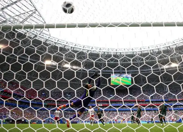 Ad Eriksen risponde Jedinak.