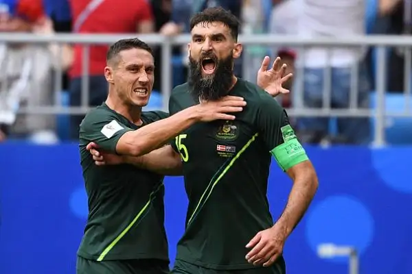 Ad Eriksen risponde Jedinak.