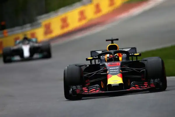 Domenica di gloria per la Rossa, che torna a vincere a Montreal dopo 14 anni: Hamilton è solo quinto.