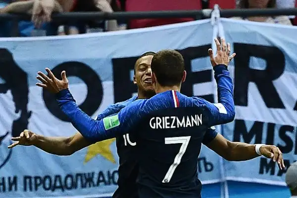 Niente da fare per Leo Messi e la sua argentina, la Francia passa con i gol di Griezmann, Pavard e una doppirtta di un super Mbappe. Non bastano i gol di Di Maria, Mercado e Aguero.