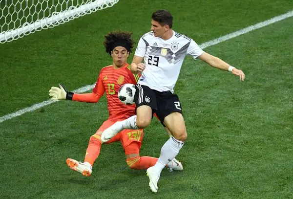 A Mosca i campioni del mondo partono con una clamorosa sconfitta: Lozano mette a nudo i limiti della squadra di Loew.