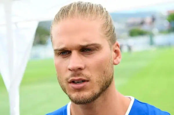 Un vero vichingo: fisico statuario, la lunga chioma bionda e gli occhi azzurri. Rurik Gislason è stato acclamato dal popolo del web come il più sexy di Russia 2018.