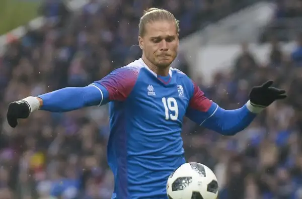 Un vero vichingo: fisico statuario, la lunga chioma bionda e gli occhi azzurri. Rurik Gislason è stato acclamato dal popolo del web come il più sexy di Russia 2018.