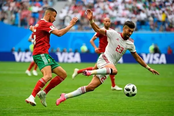 A San Pietroburgo il Marocco si fa male all'ultimo secondo e cede per 1-0: ecco la prima sorpresa del Mondiale.
