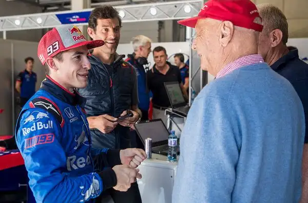 Il numero 93 a Zeltweg si è messo al volante di una Red Bull del 2014 motorizzata Honda ma con livrea della Toro Rosso