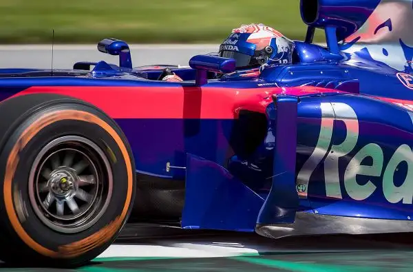 Il numero 93 a Zeltweg si è messo al volante di una Red Bull del 2014 motorizzata Honda ma con livrea della Toro Rosso
