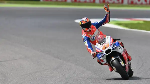 Grande battaglia fin da venerdì sulla pista toscana.