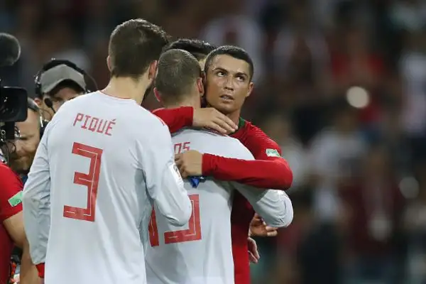 Cristiano salva il Portogallo: tripletta nello spettacolare 3-3 di Sochi. Tutti contro l'arbitraggio di Rocchi e la Var.