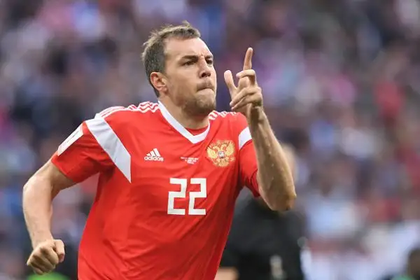 La Russia travolge l'Arabia Saudita per 5-0, frutto delle reti di Gazinski, Cheryshev (doppietta), Dzyuba e Golovin. Prova convincente per l'obiettivo della Juve.