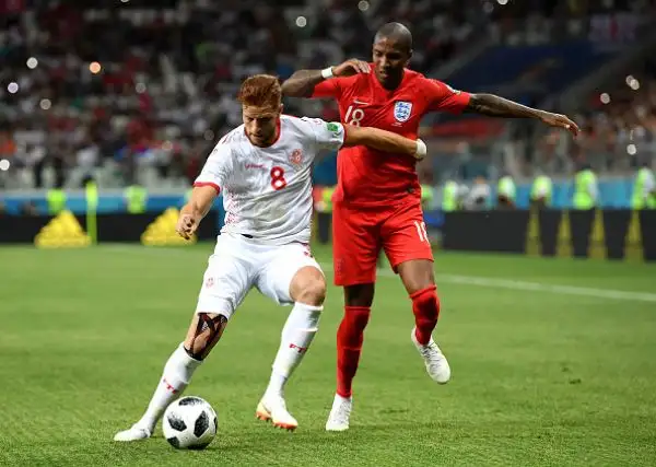 La squadra di Southgate domina la Tunisia, ma passa solo nei minuti di recupero: finisce 2-1, decide una doppietta del Capitano.