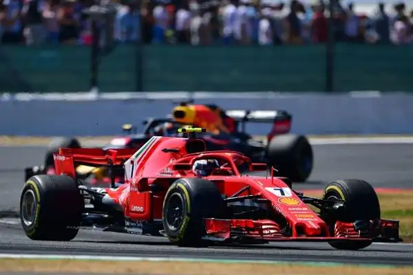 Sul podio anche l'inglese della Mercedes e l'altro ferrarista Raikkonen.