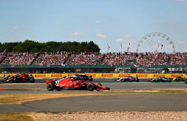 Sul podio anche l'inglese della Mercedes e l'altro ferrarista Raikkonen.