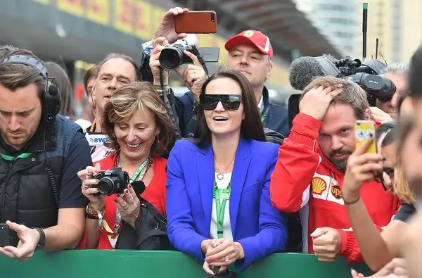 E' bella e poco diplomatica la moglie del pilota ferrarista Kimi Raikkonen.