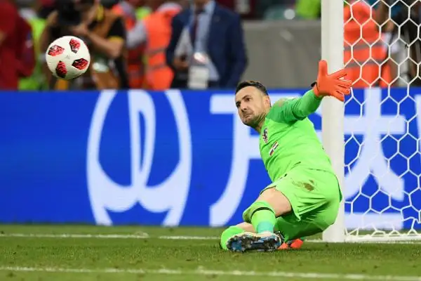 A Sochi infinito quarto di finale vinto ai rigori da Modric e compagni dopo il 2-2 del 120': ora sfida all'Inghilterra.