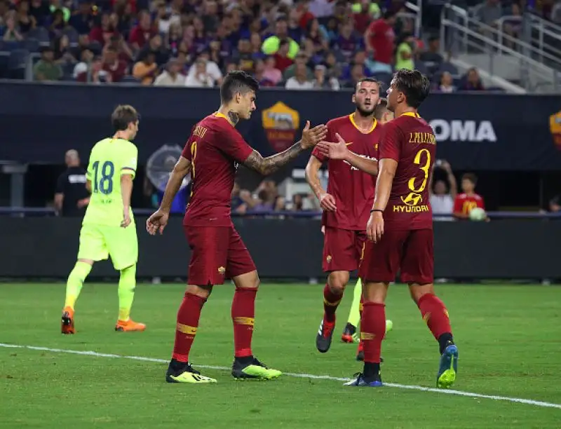 Ai gol blaugrana di Rafinha e Malcom i giallorossi hanno risposto con El Shaarawy, Florenzi, Cristante, e un rigore di Perotti.