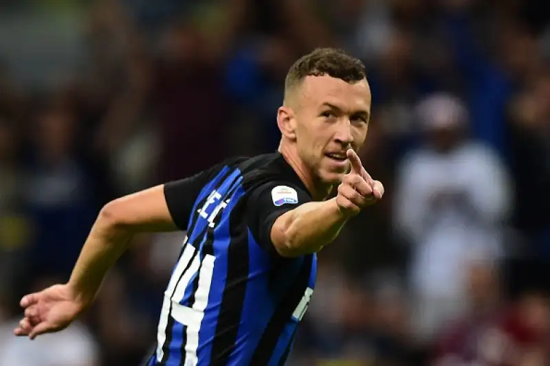 A San Siro finisce 2-2, i nerazzurri si fanno rimontare dopo un ottimo primo tempo. Fiorentina a valanga, vincono Genoa e Udinese.