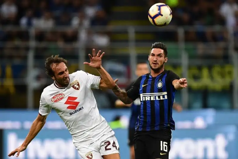 A San Siro finisce 2-2, i nerazzurri si fanno rimontare dopo un ottimo primo tempo. Fiorentina a valanga, vincono Genoa e Udinese.