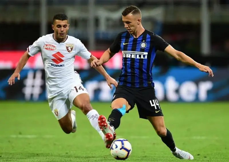 A San Siro finisce 2-2, i nerazzurri si fanno rimontare dopo un ottimo primo tempo. Fiorentina a valanga, vincono Genoa e Udinese.