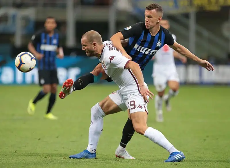 A San Siro finisce 2-2, i nerazzurri si fanno rimontare dopo un ottimo primo tempo. Fiorentina a valanga, vincono Genoa e Udinese.