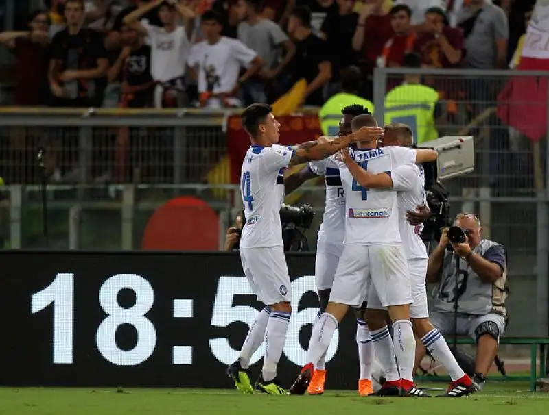 La Roma passa in vantaggio con Pastore ma l'Atalanta scappa con la rete di Castagne una doppietta di Rigoni. Poi Florenzi e Manolas ristabiliscono l'equilibrio.