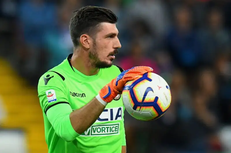 Un tempo a testa, ma alla fine vince chi fa gol e allora festeggia l'Udinese, che sale a quattro punti grazie alla rete in apertura di De Paul. Nella ripresa i blucerchiati sbattono su Scuffet.