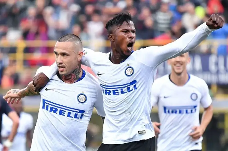 Al suo esordio in campionato in maglia neroazzurra Nainggolan va subito a segno e sblocca il risultato a Bologna. Candreva e Perisic arrotondano il risultato nel finale.