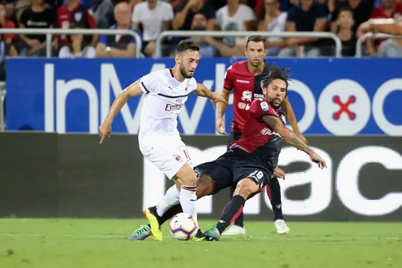 Il primo gol del Pipita fissa l'1-1 contro il Cagliari, in vantaggio grazie a Joao Pedro.