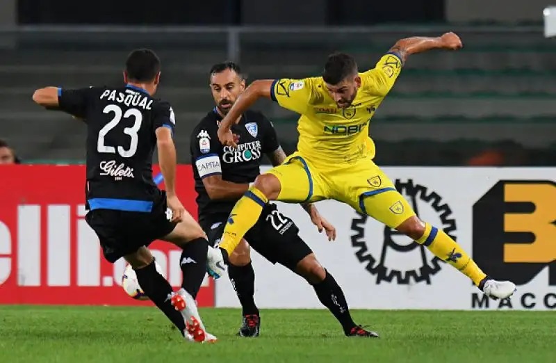 Pareggio prezioso per gli ospiti a cui nella ripresa è annullato un gol dopo l'intervento del VAR!