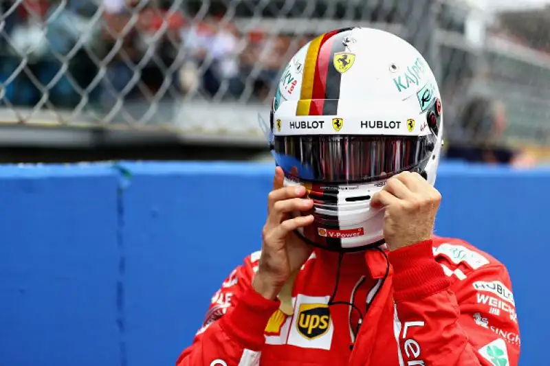 Lewis Hamilton trionfa nella gara di casa della scuderia di Maranello davanti a Raikkonen e Bottas e allunga in classifica generale.