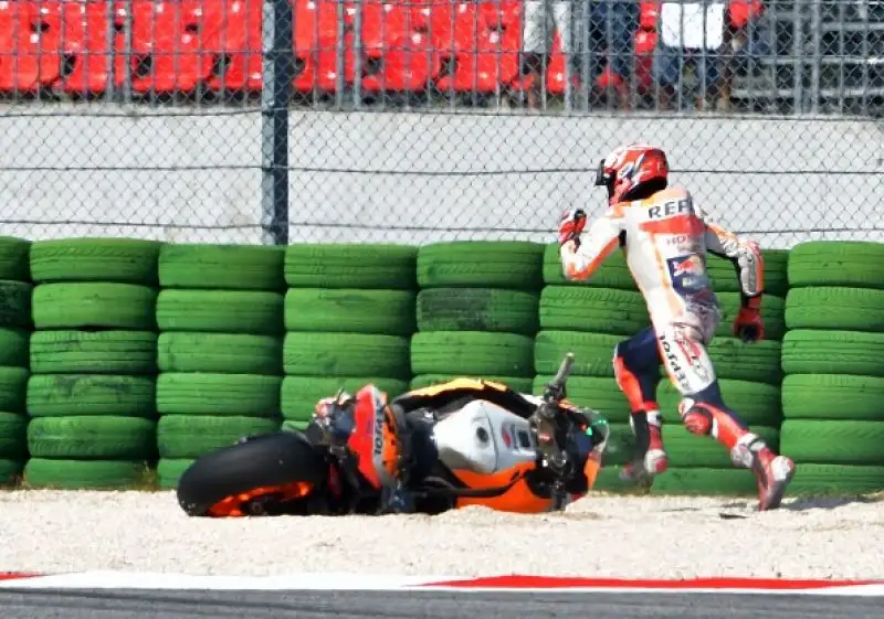Alle spalle delle due Ducati la Yamaha di Vinales, poi Dovizioso e Marquez, settimo Valentino Rossi.