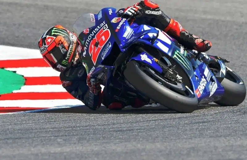 Alle spalle delle due Ducati la Yamaha di Vinales, poi Dovizioso e Marquez, settimo Valentino Rossi.