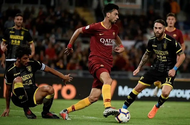 Con i gol di Under, Pastore, El Shaarawy e Kolarov i giallorossi si rilanciano in campionato.