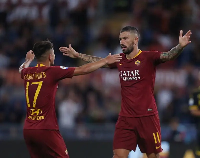 Con i gol di Under, Pastore, El Shaarawy e Kolarov i giallorossi si rilanciano in campionato.