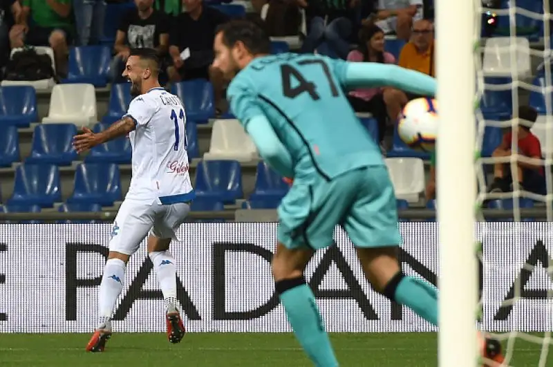 I neroverdi vanno a segno con Boateng, Ferrari e Di Francesco e sono temporaneamente secondi.